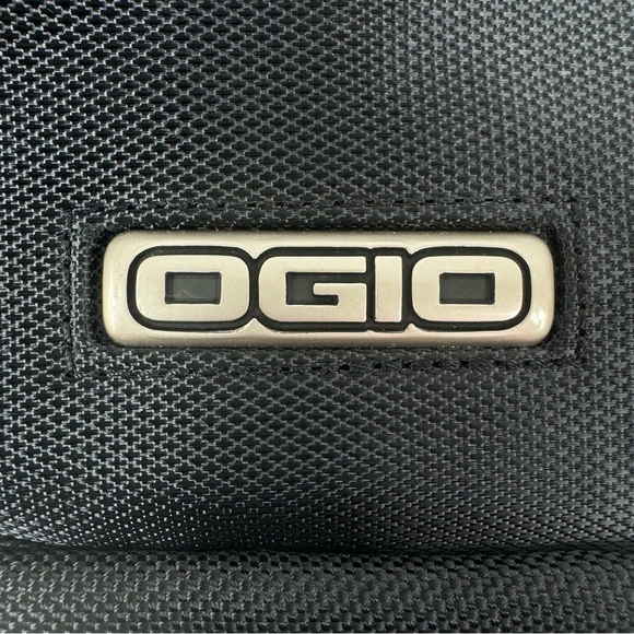 NWT Ogio Voyager Messenger Bag checkpoint friendly laptop sleeve luggage sleeve - Picture 6 of 16